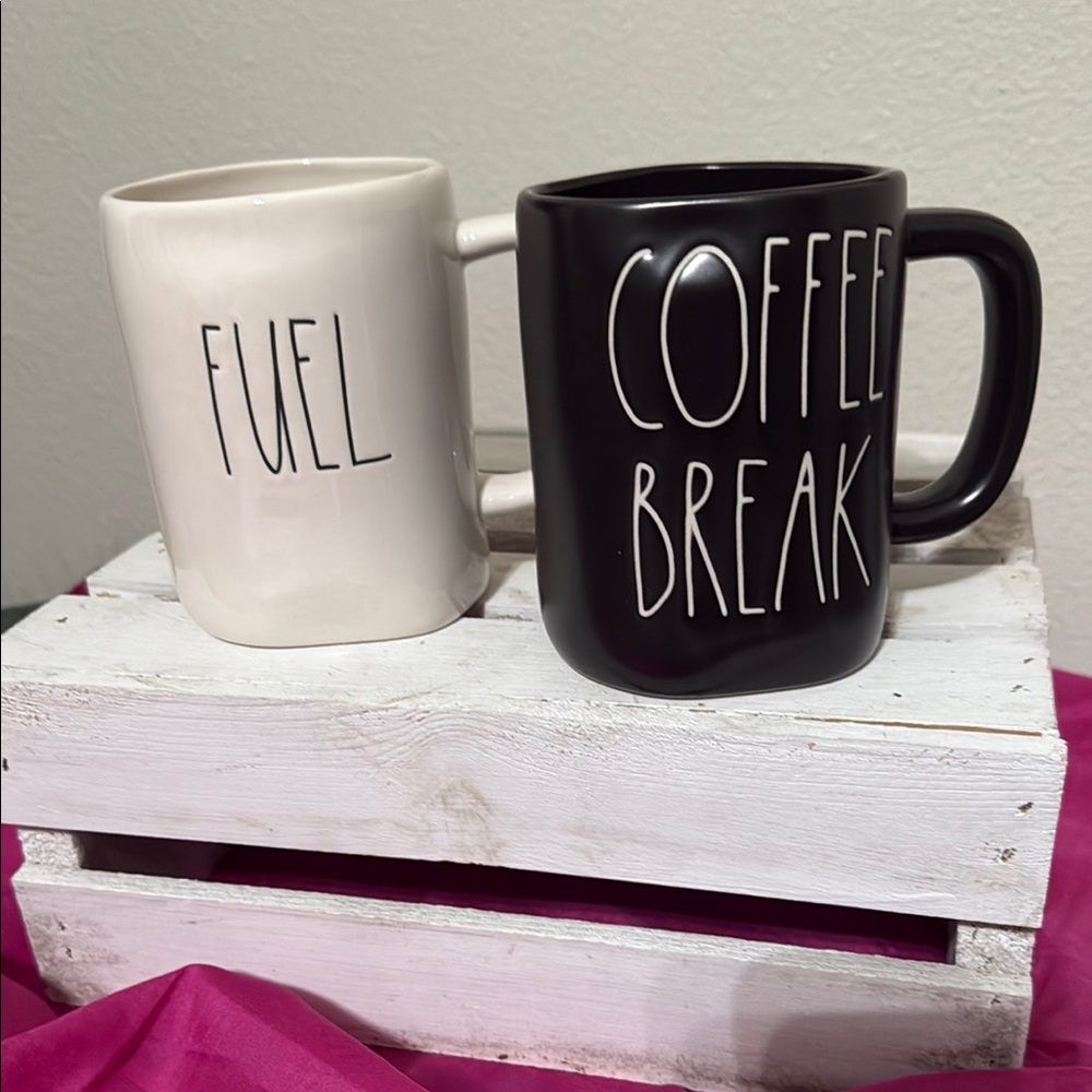 Rae Dunn Black and White Dining Mugs Set